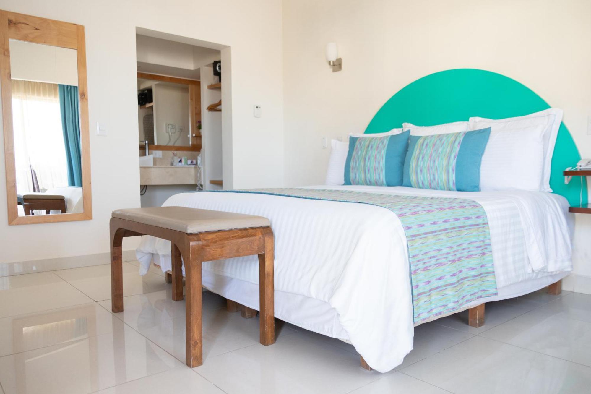 Hotel The Westmarine Waterfront 4*