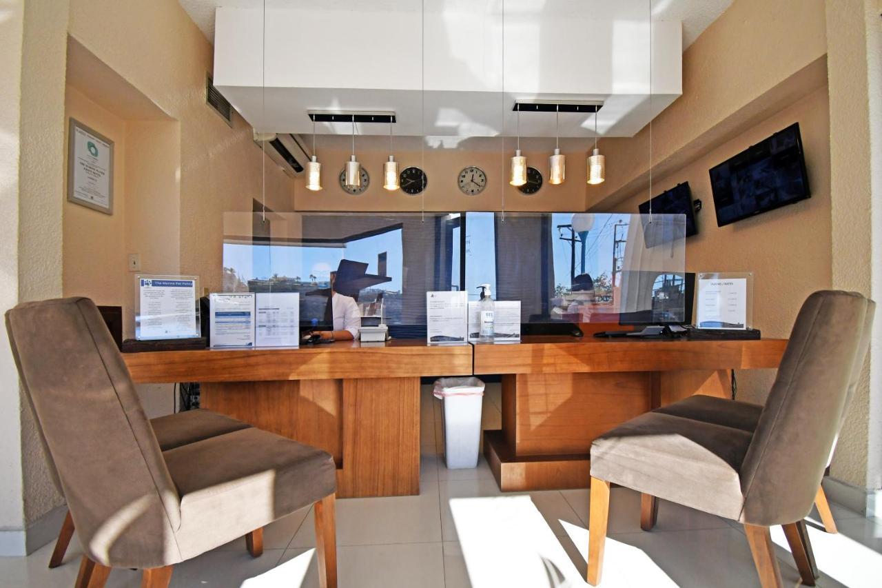 The Westmarine Waterfront 4*